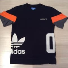 アディダスメンズTシャツのサムネイル