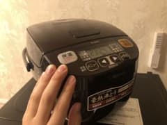 象印　3合炊き炊飯器のサムネイル