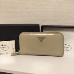 【最終値下げ】PRADA プラダ 長財布のサムネイル
