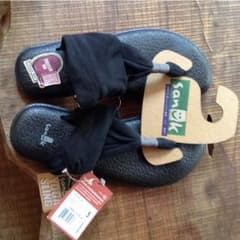 sanuk yoga sandalのサムネイル