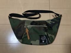 anello アネロ ショルダーバッグ バナナ型 ボート型のサムネイル