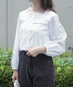 flower フラッフィーフリルブラウスのサムネイル
