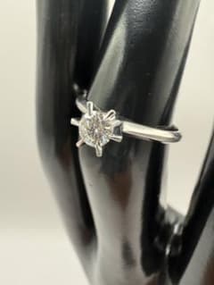 Pt900 ダイヤモンド リング（立爪） 未使用 展示美品 - メルカリ
