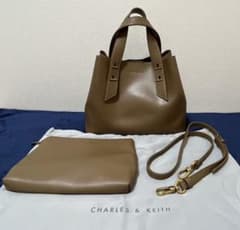 CHARLES & KEITH ダブルハンドルバッグ　ブラウンのサムネイル