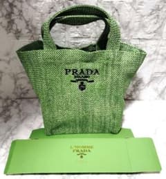 PRADA ノベルティ トートバッグ グリーン - メルカリ