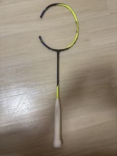 YONEX バドミントンラケットのサムネイル