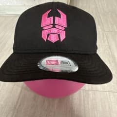 NEW ERA キャップ ブラック ピンク 刺繍のサムネイル