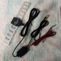 ブースター付き　デジタルTV/FMアンテナ 車載用　2本のサムネイル