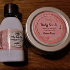 【新品未使用】SABON　サボン　ボディスクラブ　ボディミルク　グリーンローズのサムネイル