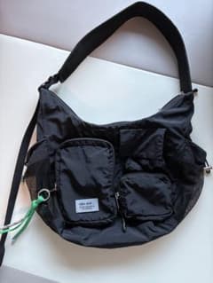 <美品>ニコアンド　ナイロンショルダーバッグ　パッカブルマルチショルダーバッグのサムネイル
