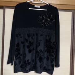 黒 花刺繍 長袖トップス　お値下げしましたのサムネイル
