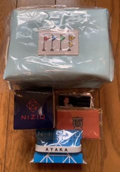 NiziU AYAKA グッズ4点＋水色ポーチ　新品のサムネイル