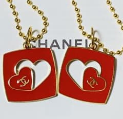CHANEL シャネル バレンタイン限定チャーム 2個セット チェーン付き