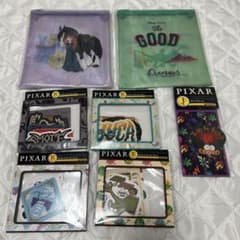 happyくじ PIXAR チャーム &ステッカー&フラットポーチまとめ売りのサムネイル