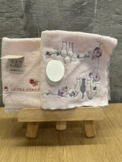 ［sophisty 猫と薔薇 ］［LAURAASHLEY花柄］ハンカチ 2枚のサムネイル