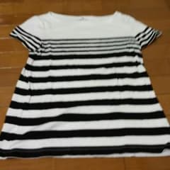 ユニクロのボーダーT シャツのサムネイル