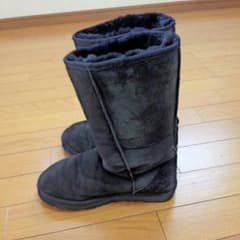 【ここなつ様専用】UGGブラックのブーツのサムネイル