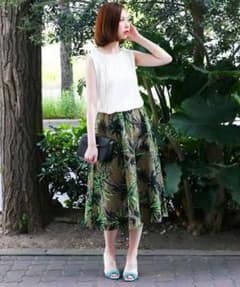 KBFボタニカル柄ワンピース☆JEANASIS、moussy、LEPSIM好きにのサムネイル