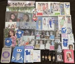 セール中】 Twice トレカ ツウィ universe アクリルスタンド - メルカリ