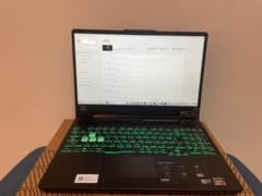 [美品] ASUS TUF Gaming A15 FA506IUのサムネイル