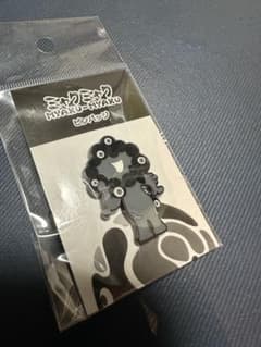 大阪・関西万博 黒ミャク ピンバッジ D ミャクミャク 黒ミャクミャク　万博ピン