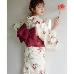 花柄浴衣 帯セット アイボリー×ボルドー（ゆかた・帯・下駄） 花柄浴衣 帯セット アイボリー×ボルドー（ゆかた・帯・下駄） - メルカリ
