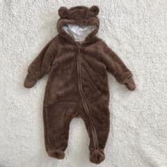 H&M くまちゃん　くまさん　カバーオール ロンパース ジャンプスーツのサムネイル
