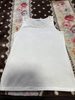 レディースタンクトップ白色❤️のサムネイル