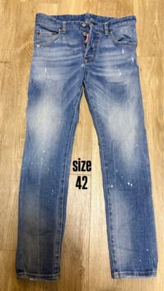 DSQUARED2 デニムパンツ ペイント加工 サイズ42のサムネイル