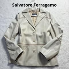 サルヴァトーレ フェラガモ レザー テーラードジャケット アイボリー系