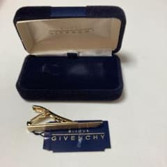 GIVENCHY ネクタイピンのサムネイル