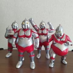 4体 全員集合 ぽっちゃり 可愛い デブトラマン 特撮 ソフビ - メルカリ