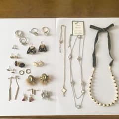 アクセサリー　ピアス　ネックレス　リング　まとめ売りのサムネイル