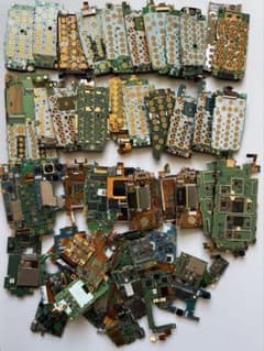 Ahihi様 専用 携帯電話 基板 まとめ売り ジャンクのサムネイル