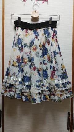 axes femme 花柄フレアスカートのサムネイル