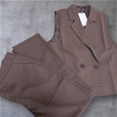 美品✨セットアップ　レディース　ブラウン　パンツスーツ　入学式　卒業式のサムネイル