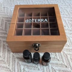 dōTERRA エッセンシャルオイル 収納木箱 3本セット - メルカリ