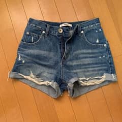 【お値下げしました】デニムショートパンツのサムネイル