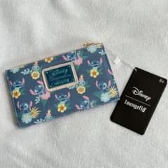 ト*コ様 【新品】Disney Loungefly スティッチ 二つ折り財布のサムネイル