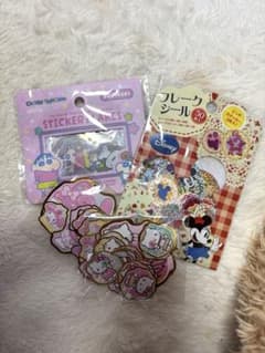 サンリオ ディズニー クレヨンしんちゃん フレークシール まとめ売りのサムネイル