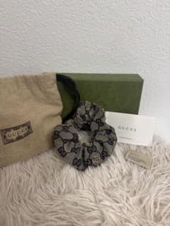 値下げ！GUCCI グッチ GGキャンバス シュシュ ベージュ&ブルー ヘアゴムのサムネイル