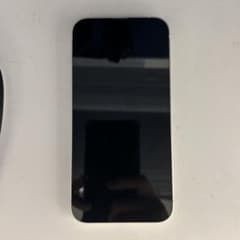 Apple iPhone 13 本体　128GBのサムネイル