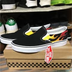 海外 VANS ファイヤー スリッポン スニーカーのサムネイル