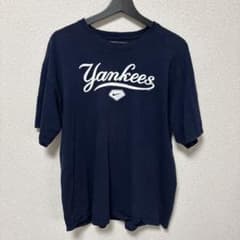 NIKE ナイキ Yankees ヤンキース Tシャツ Lサイズ 古着のサムネイル