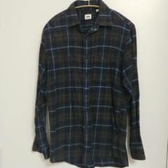 メンズネルシャツ　ユニクロ　Sサイズ　黒と青のチェック柄