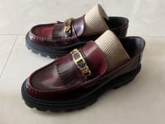 値下　 TOD'S フリンジ チェーン ローファー ボルドー 値下 TOD'S フリンジ チェーン ローファー ボルドー - メルカリ