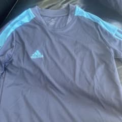 タイムセール！　adidas Tシャツのサムネイル