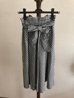 【新品（試着のみ）】サッシュベルト付／ミディスカートのサムネイル