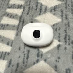 ホワイト ワイヤレスイヤホン 充電ケース付きのサムネイル