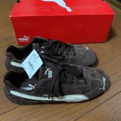 新品未使用　PUMA プーマ　スニーカーのサムネイル